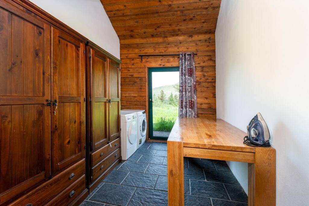 לינאן Heather Lodge With Sea And Mountain Views מראה חיצוני תמונה